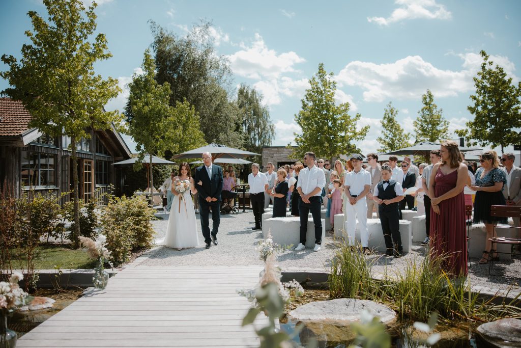 Jaci & Flo, Hochzeit in den Lenderstuben in Balzhausen bei Augsburg, Bild 15