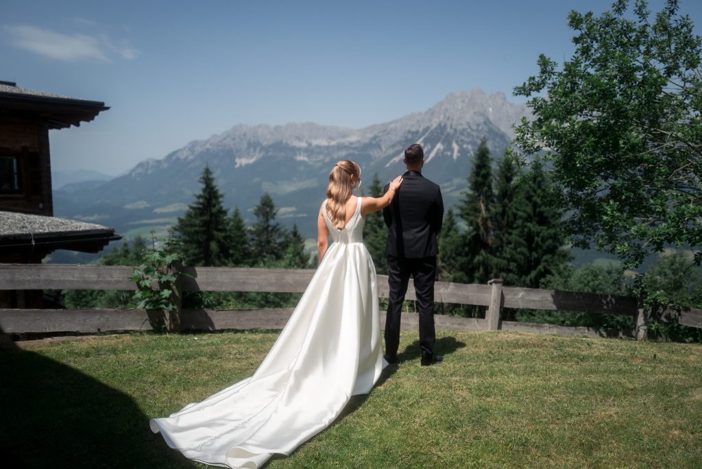 Luisa & Chris, Hochzeit in Tirol im Jezz Almresort in Ellmau, Bild 9