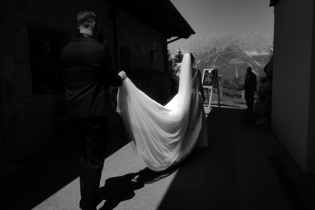 Luisa & Chris, Hochzeit in Tirol im Jezz Almresort in Ellmau, Bild 13